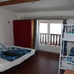 Le Pourquoi Pas Hostal *