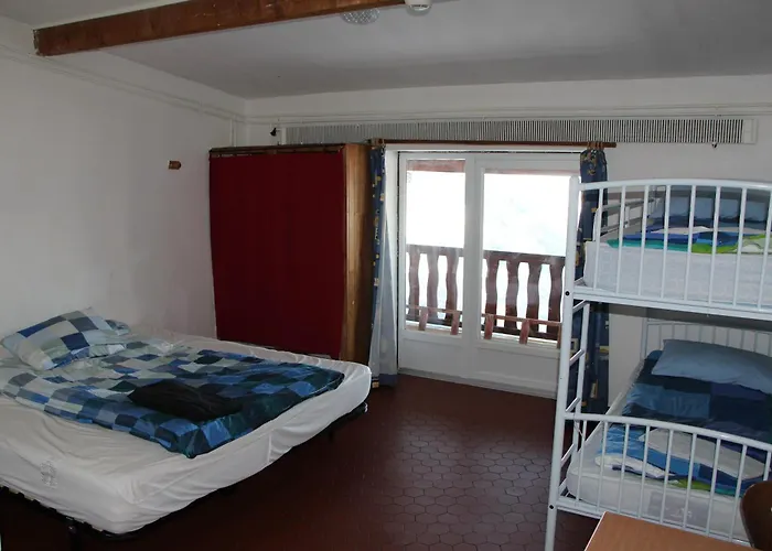 Le Pourquoi Pas Hostel *